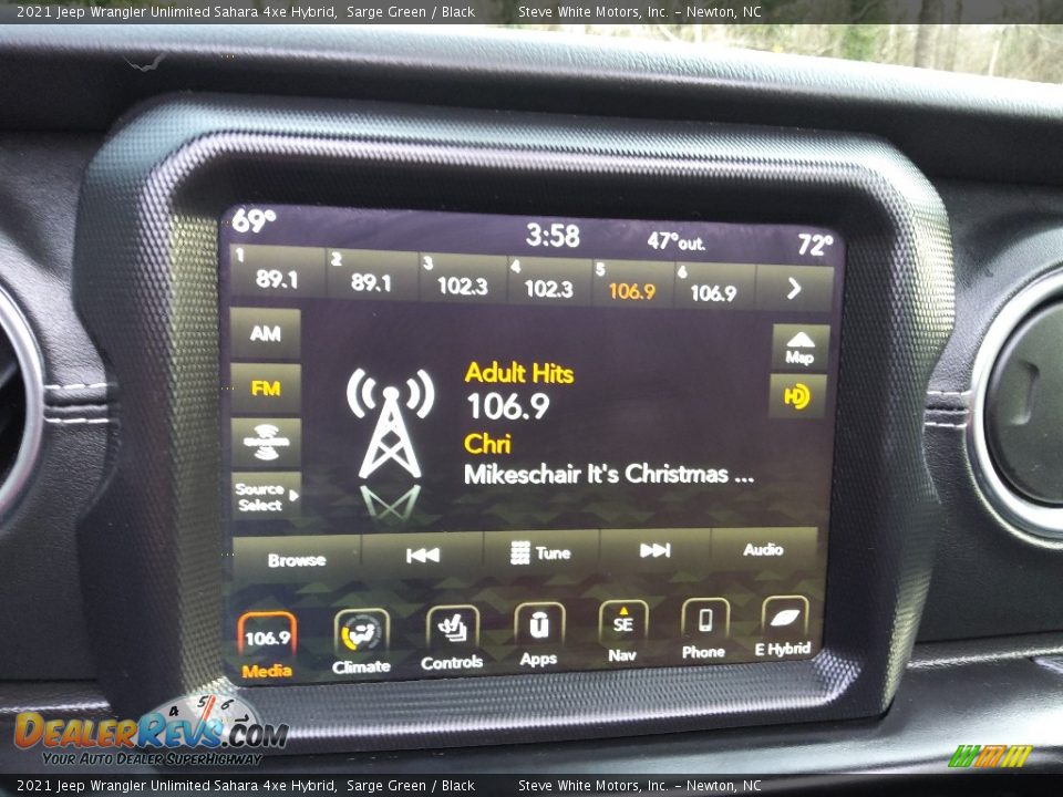 Audio System of 2021 Jeep Wrangler Unlimited Sahara 4xe Hybrid Photo #25