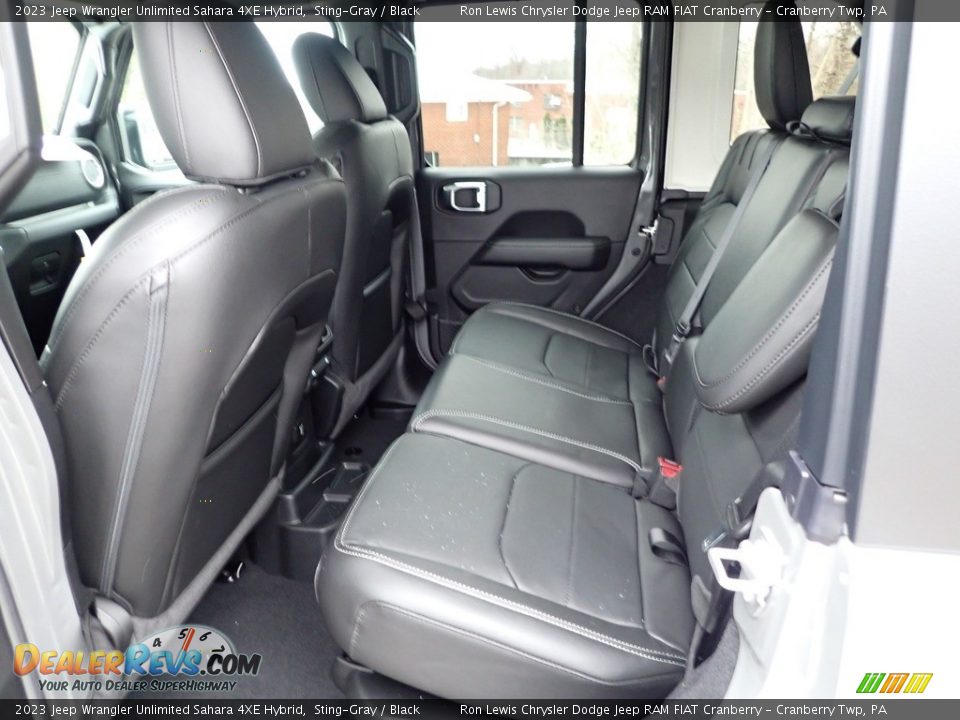 2023 Jeep Wrangler Unlimited Sahara 4XE Hybrid Sting-Gray / Black Photo #10