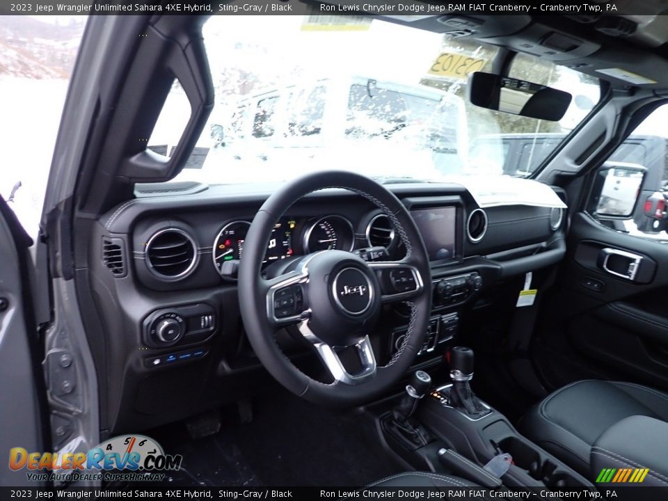 2023 Jeep Wrangler Unlimited Sahara 4XE Hybrid Sting-Gray / Black Photo #14