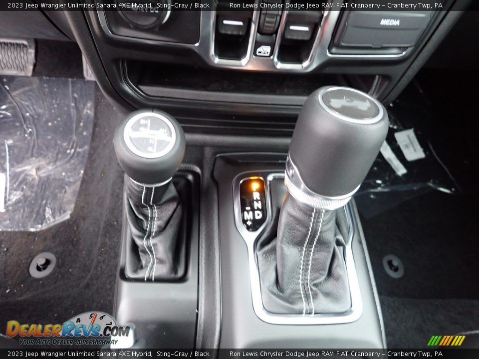 2023 Jeep Wrangler Unlimited Sahara 4XE Hybrid Sting-Gray / Black Photo #18