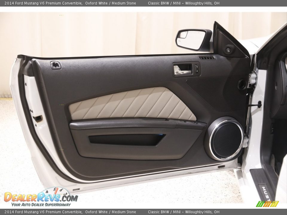 Door Panel of 2014 Ford Mustang V6 Premium Convertible Photo #5