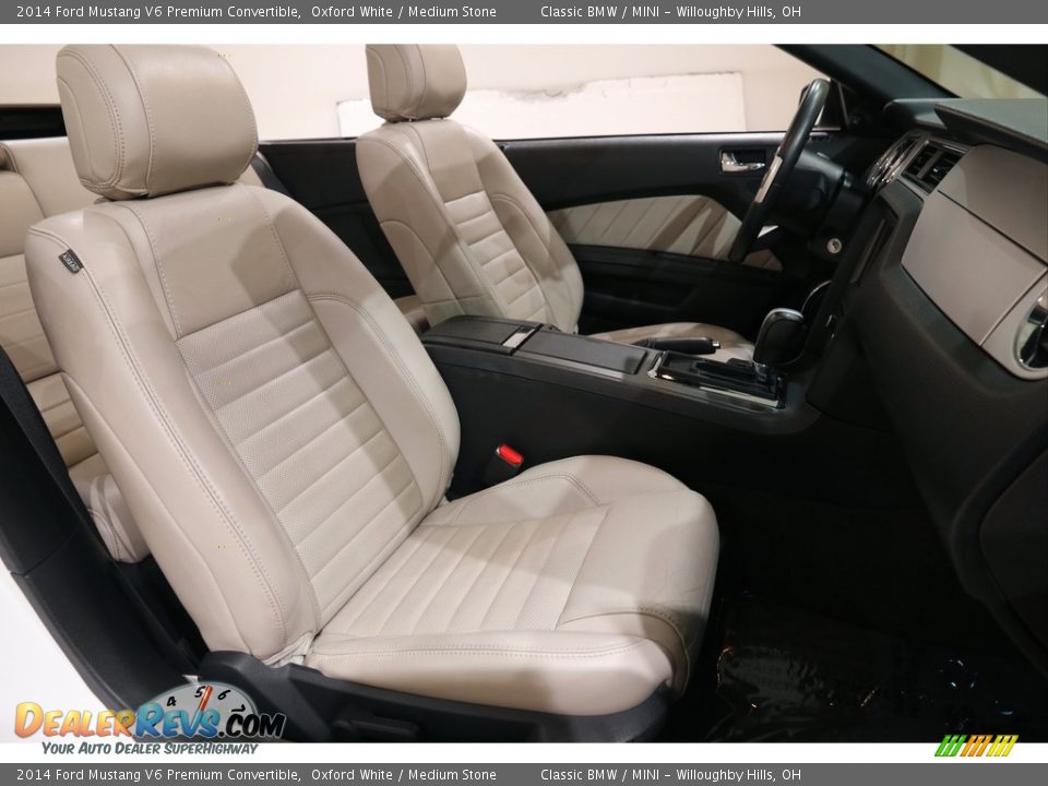2014 Ford Mustang V6 Premium Convertible Oxford White / Medium Stone Photo #19