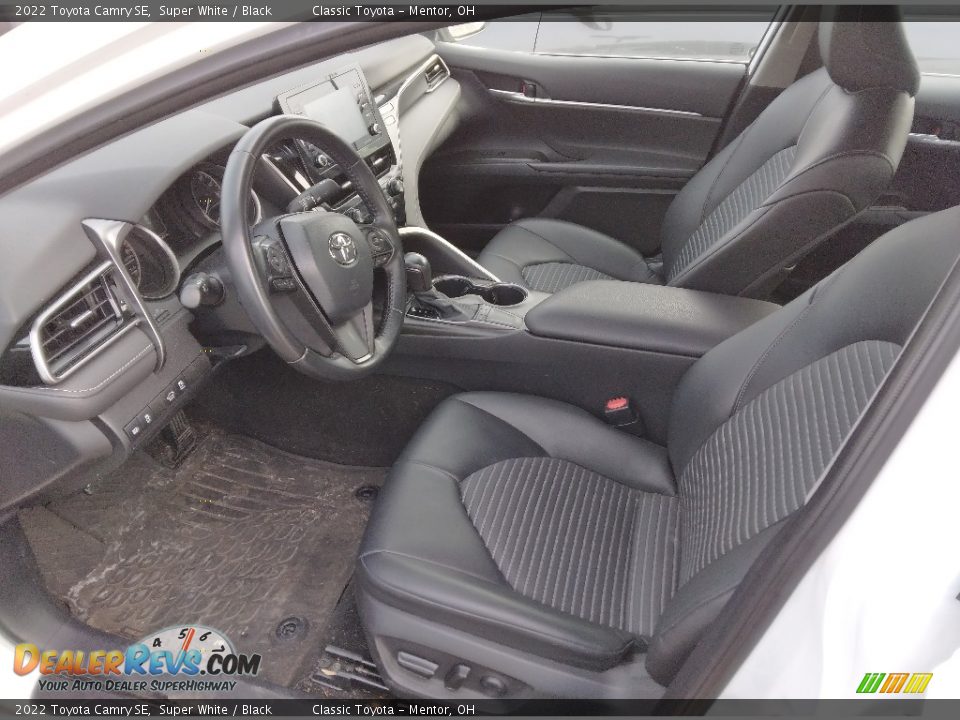 Black Interior - 2022 Toyota Camry SE Photo #3