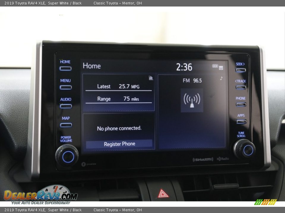 2019 Toyota RAV4 XLE Super White / Black Photo #10