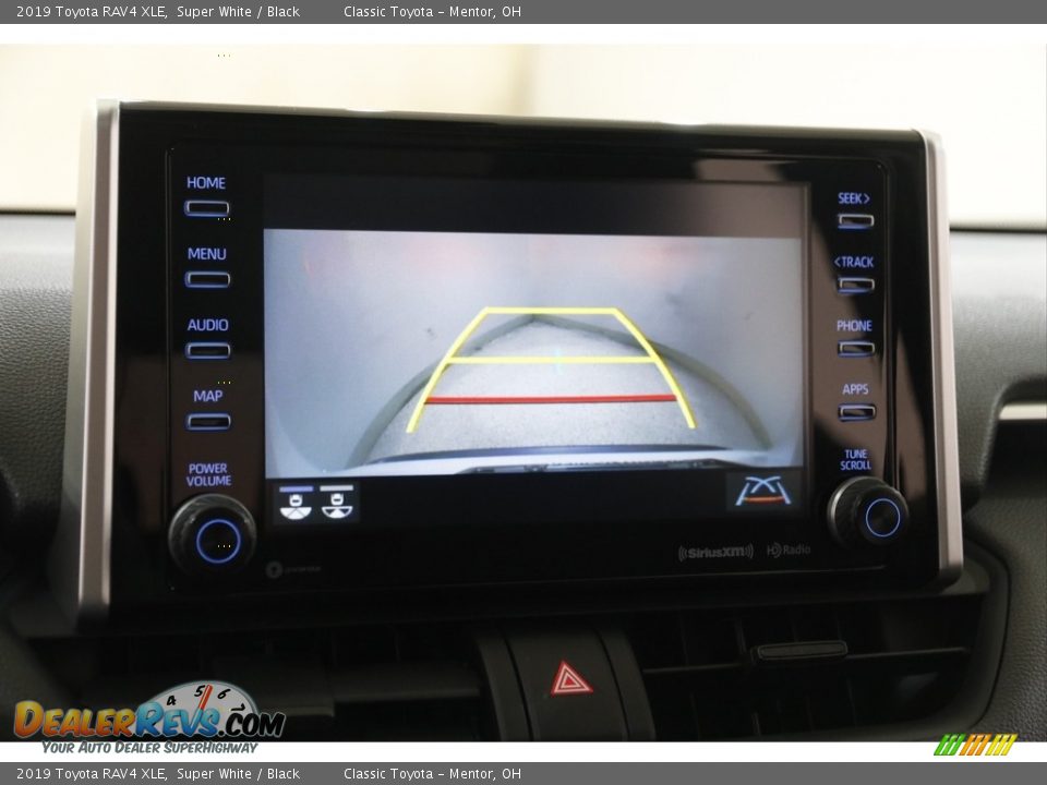 2019 Toyota RAV4 XLE Super White / Black Photo #11