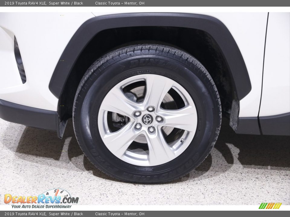 2019 Toyota RAV4 XLE Super White / Black Photo #20