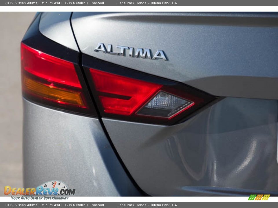 2019 Nissan Altima Platinum AWD Gun Metallic / Charcoal Photo #10
