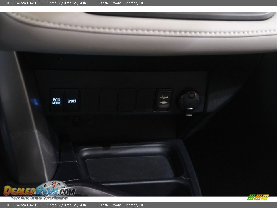2018 Toyota RAV4 XLE Silver Sky Metallic / Ash Photo #12