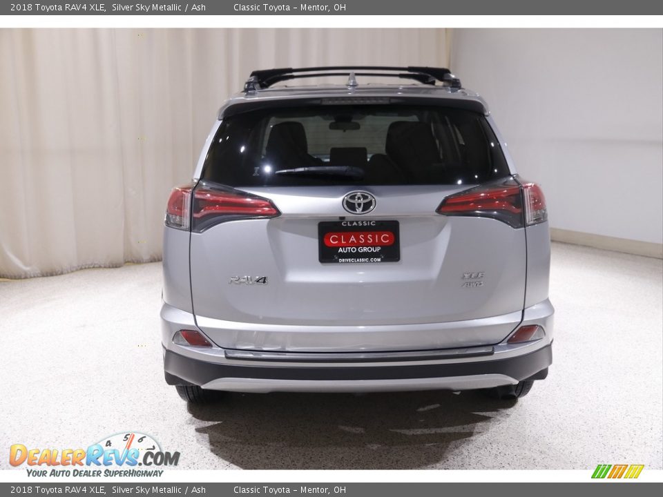 2018 Toyota RAV4 XLE Silver Sky Metallic / Ash Photo #17