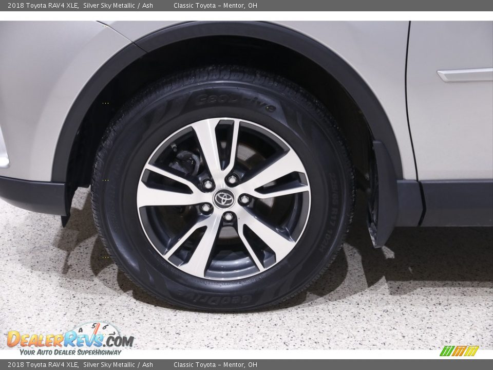2018 Toyota RAV4 XLE Silver Sky Metallic / Ash Photo #19