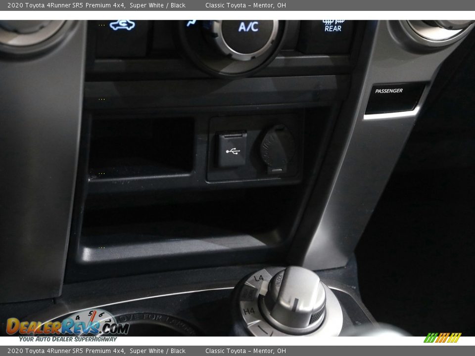 2020 Toyota 4Runner SR5 Premium 4x4 Super White / Black Photo #13
