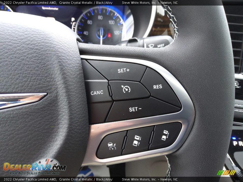 2022 Chrysler Pacifica Limited AWD Steering Wheel Photo #24