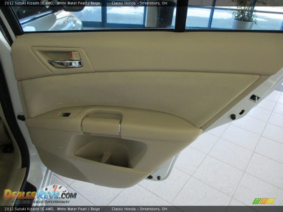 Door Panel of 2012 Suzuki Kizashi SE AWD Photo #18