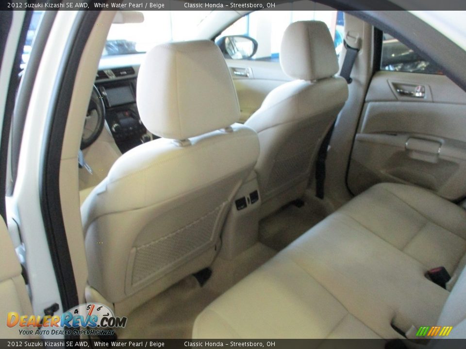 Rear Seat of 2012 Suzuki Kizashi SE AWD Photo #24