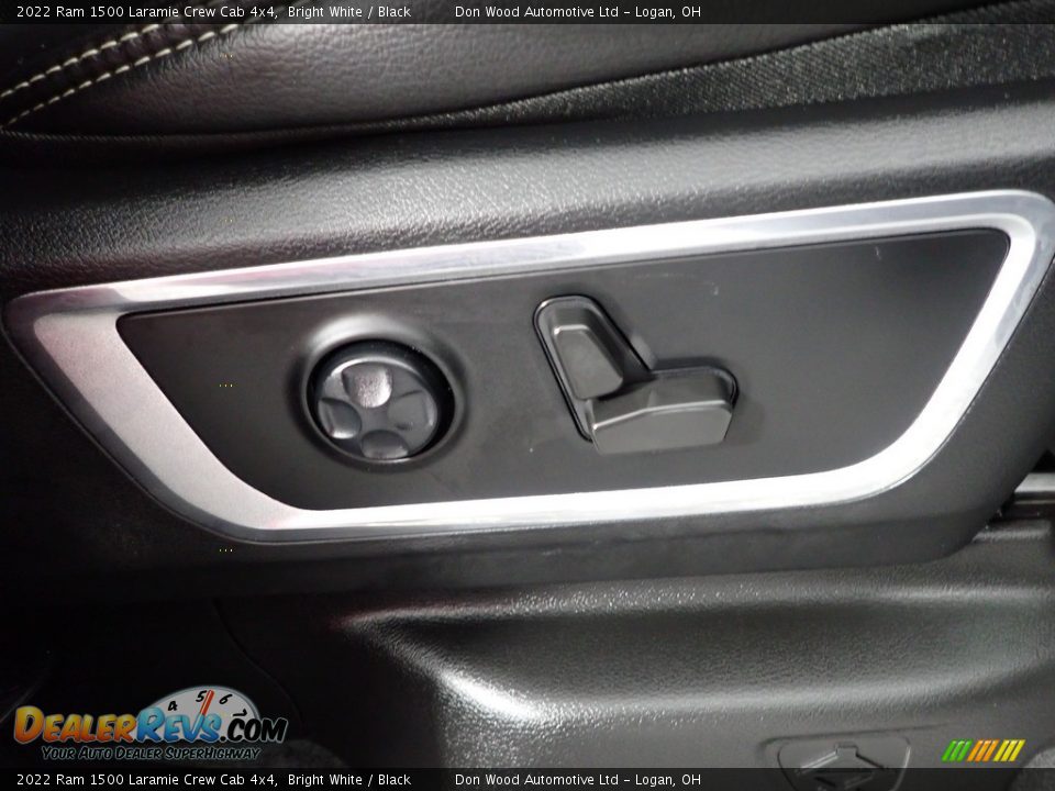 2022 Ram 1500 Laramie Crew Cab 4x4 Bright White / Black Photo #30