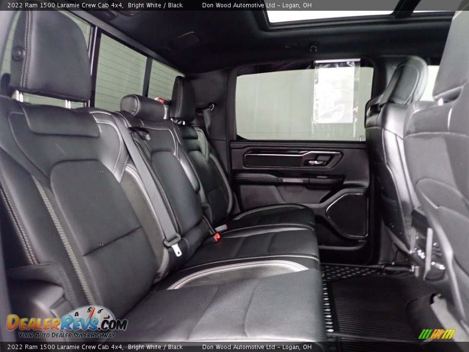 2022 Ram 1500 Laramie Crew Cab 4x4 Bright White / Black Photo #32