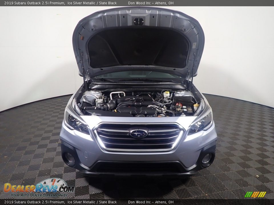 2019 Subaru Outback 2.5i Premium Ice Silver Metallic / Slate Black Photo #5