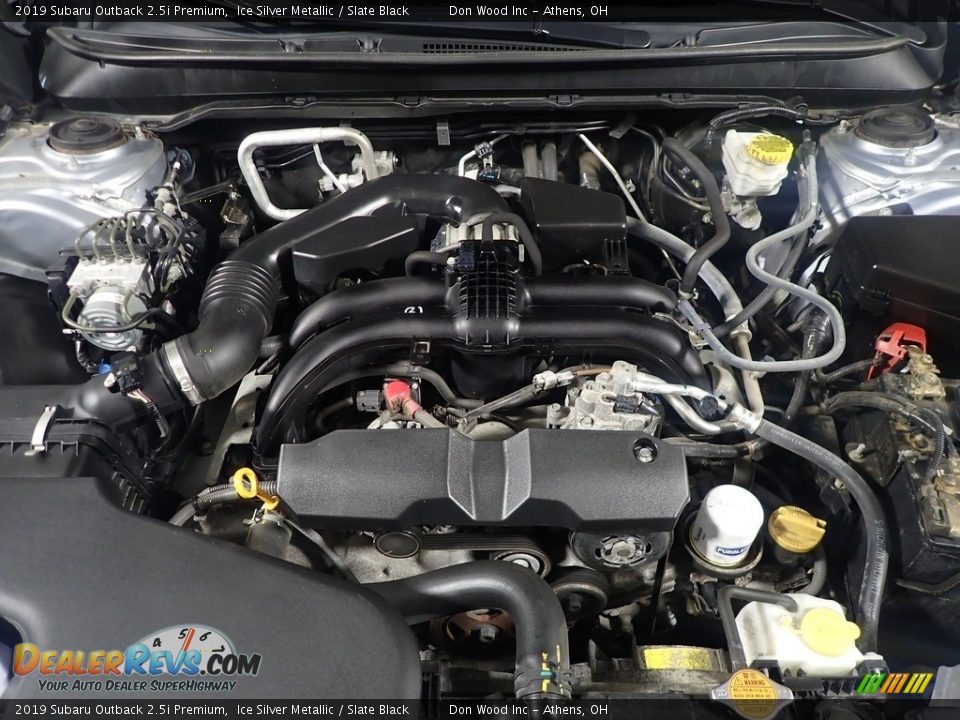 2019 Subaru Outback 2.5i Premium Ice Silver Metallic / Slate Black Photo #6