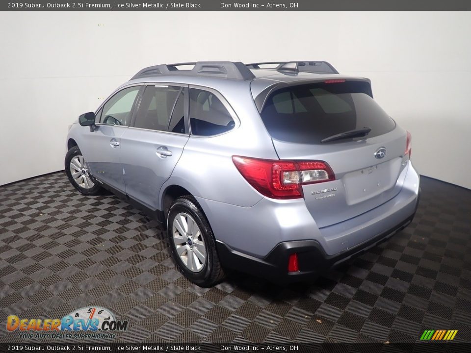 2019 Subaru Outback 2.5i Premium Ice Silver Metallic / Slate Black Photo #10