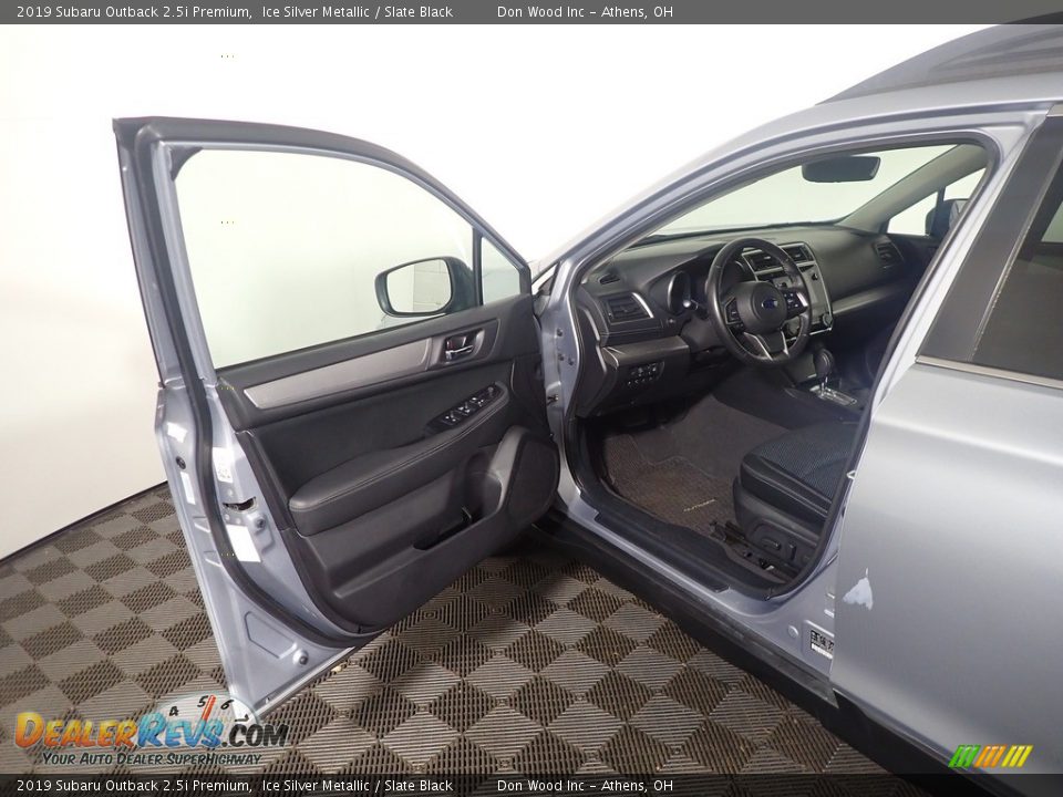 2019 Subaru Outback 2.5i Premium Ice Silver Metallic / Slate Black Photo #17
