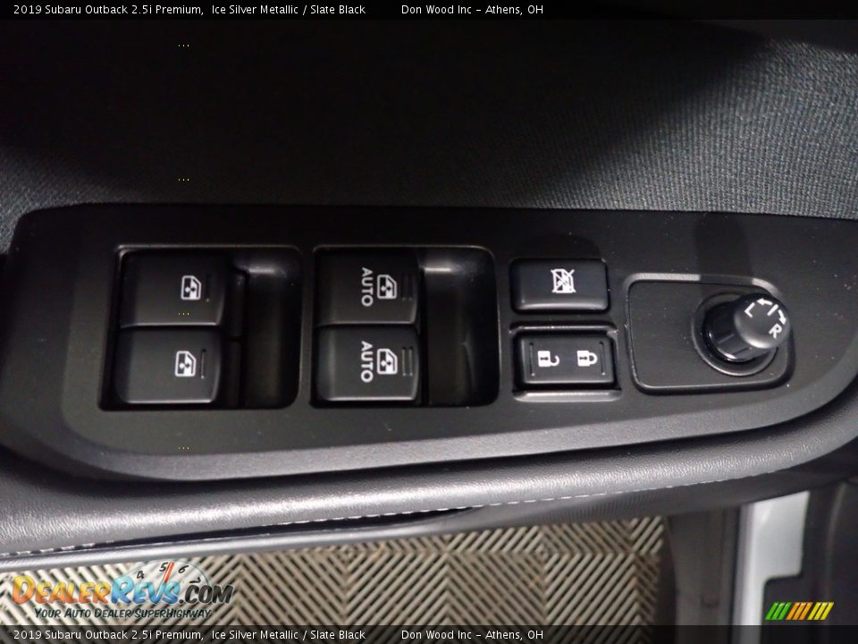 2019 Subaru Outback 2.5i Premium Ice Silver Metallic / Slate Black Photo #18