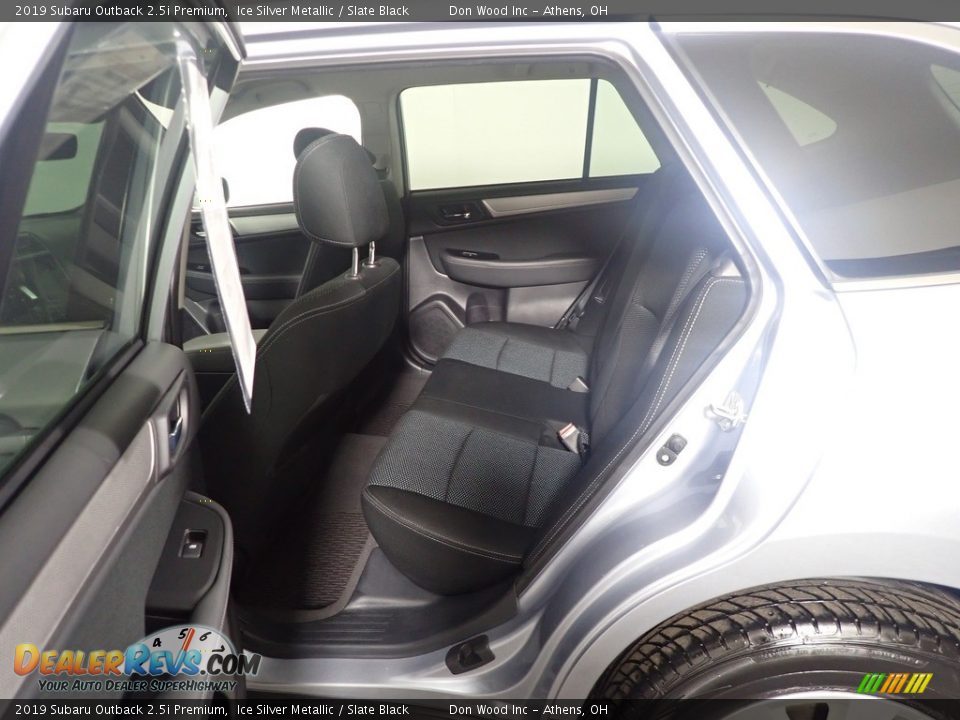 2019 Subaru Outback 2.5i Premium Ice Silver Metallic / Slate Black Photo #32