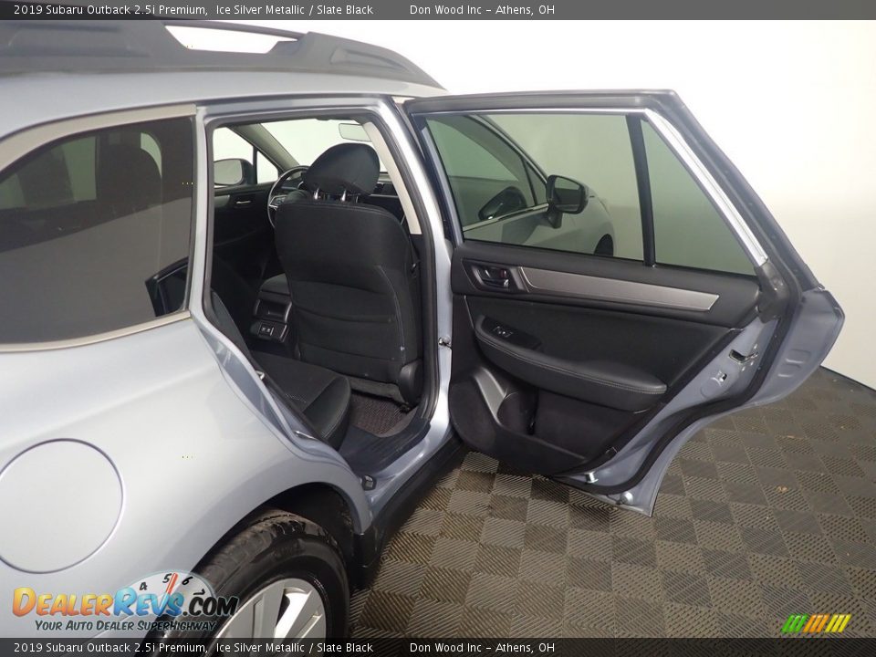 2019 Subaru Outback 2.5i Premium Ice Silver Metallic / Slate Black Photo #33