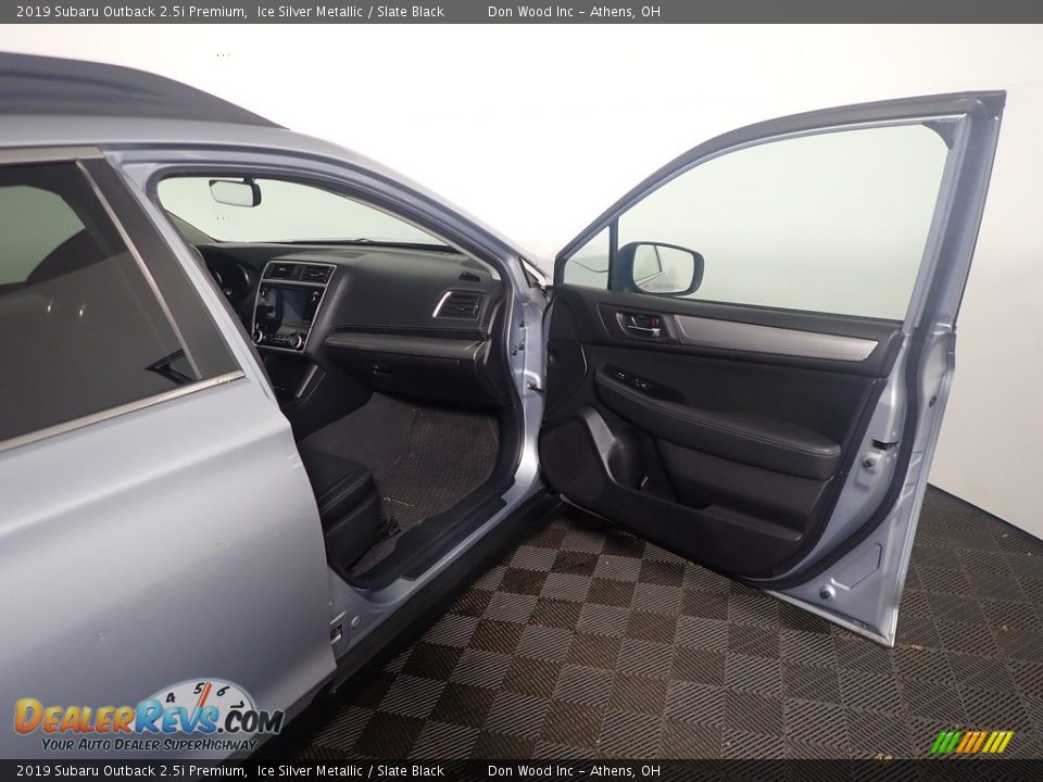2019 Subaru Outback 2.5i Premium Ice Silver Metallic / Slate Black Photo #35