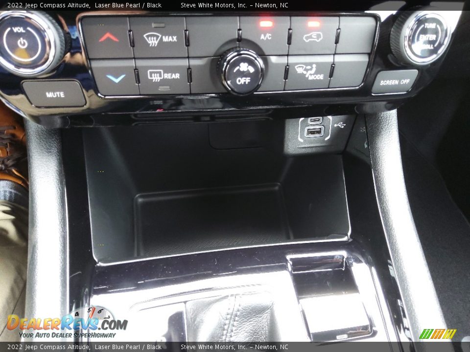 Controls of 2022 Jeep Compass Altitude Photo #24