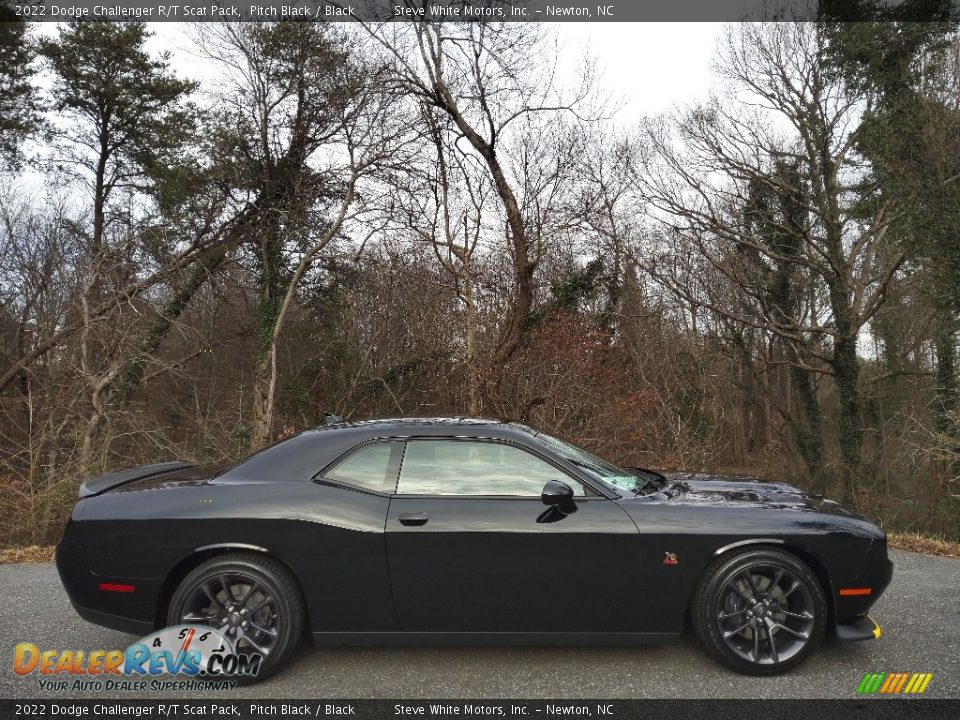 Pitch Black 2022 Dodge Challenger R/T Scat Pack Photo #5