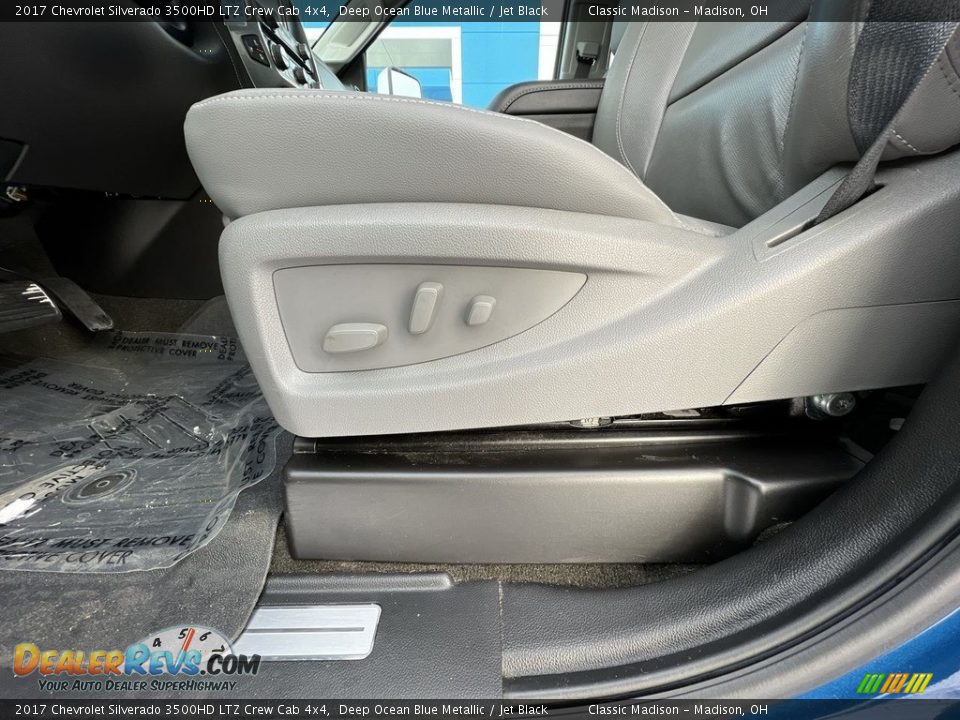 Front Seat of 2017 Chevrolet Silverado 3500HD LTZ Crew Cab 4x4 Photo #7