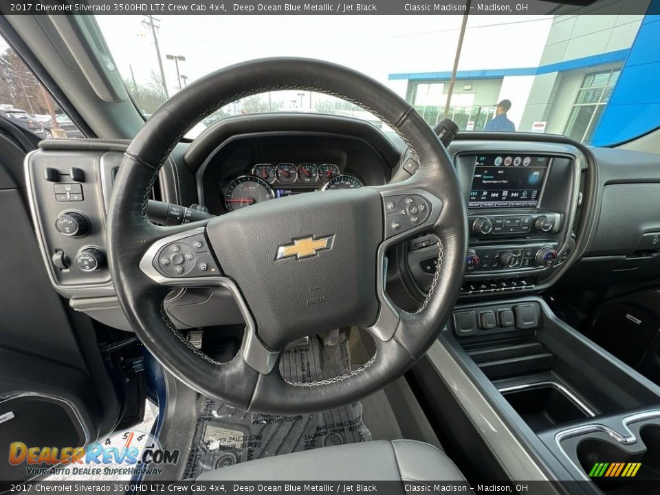 Dashboard of 2017 Chevrolet Silverado 3500HD LTZ Crew Cab 4x4 Photo #9