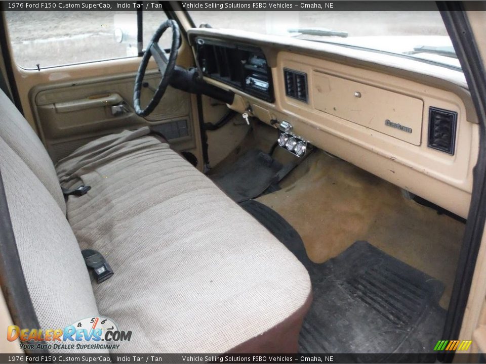 Front Seat of 1976 Ford F150 Custom SuperCab Photo #13