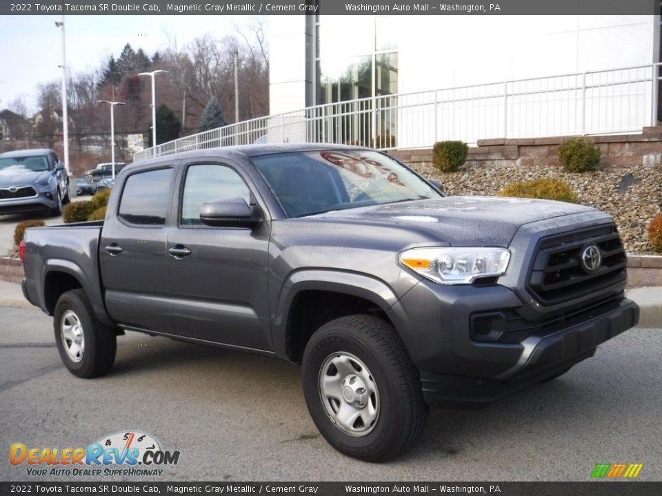 Front 3/4 View of 2022 Toyota Tacoma SR Double Cab Photo #1