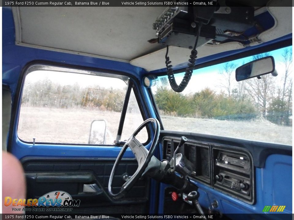 Dashboard of 1975 Ford F250 Custom Regular Cab Photo #11