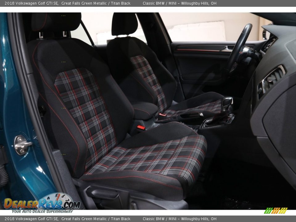 Front Seat of 2018 Volkswagen Golf GTI SE Photo #15