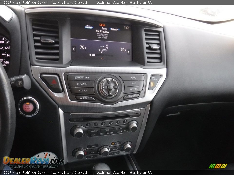 2017 Nissan Pathfinder SL 4x4 Magnetic Black / Charcoal Photo #20