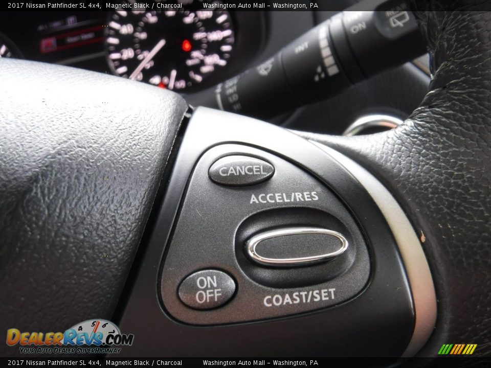 2017 Nissan Pathfinder SL 4x4 Magnetic Black / Charcoal Photo #26
