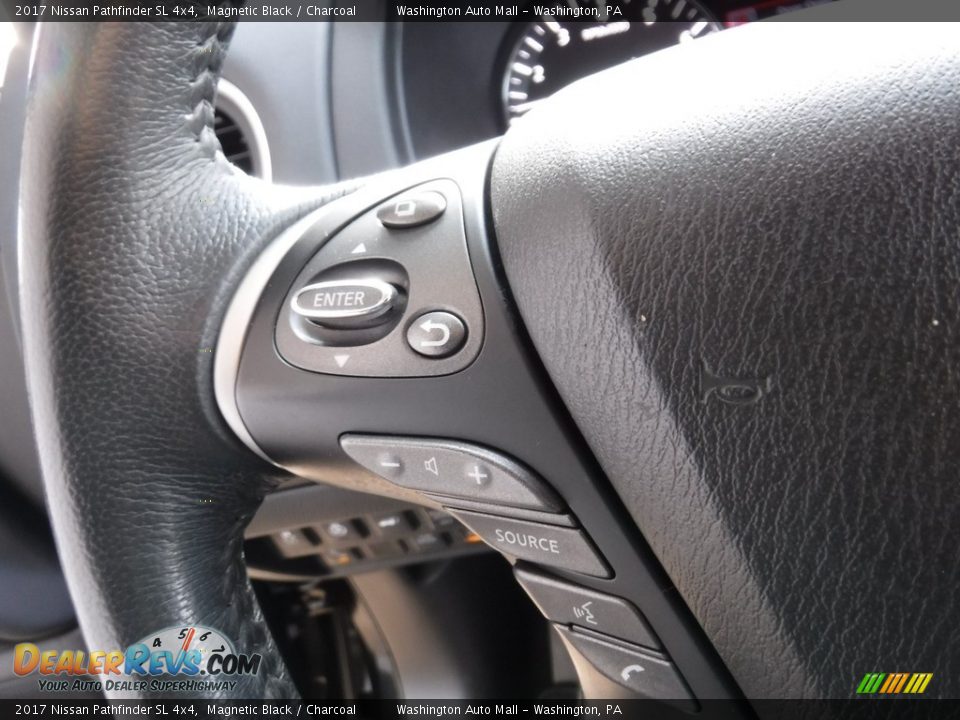 2017 Nissan Pathfinder SL 4x4 Magnetic Black / Charcoal Photo #27