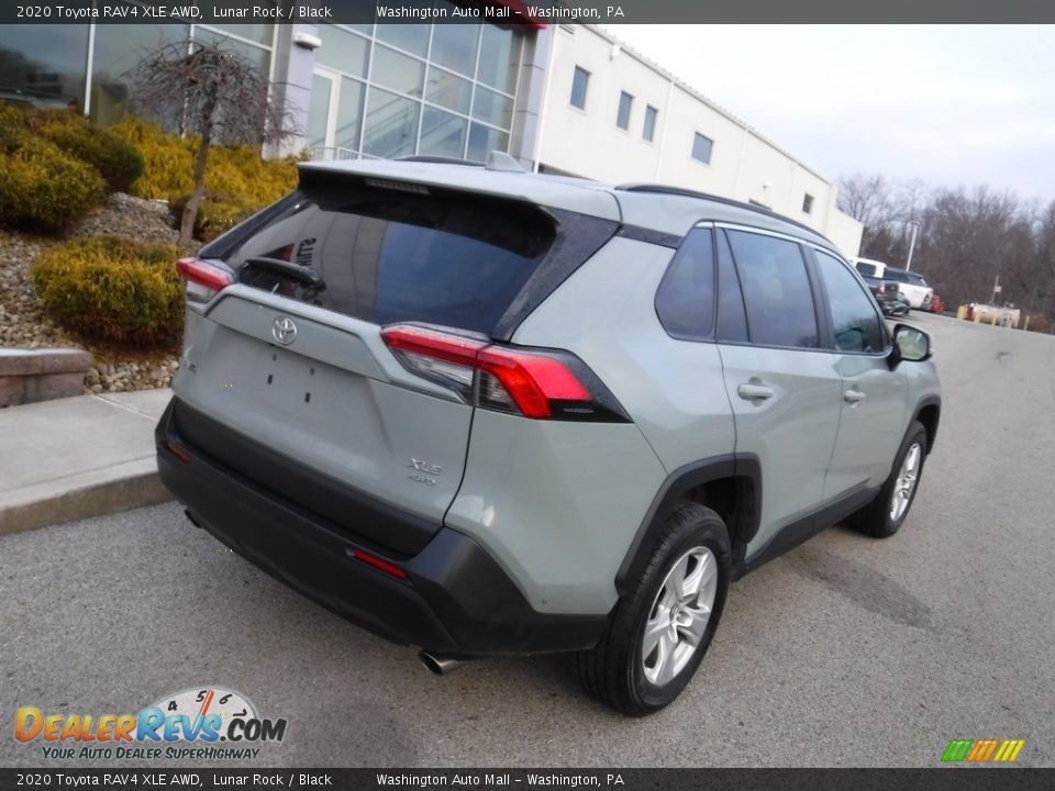 2020 Toyota RAV4 XLE AWD Lunar Rock / Black Photo #17