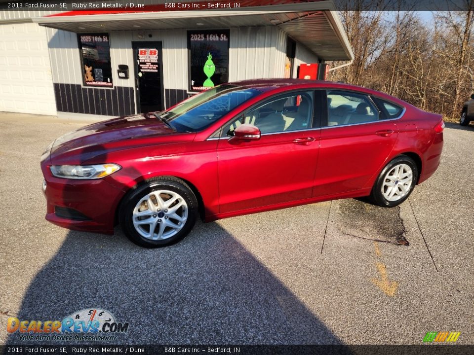 2013 Ford Fusion SE Ruby Red Metallic / Dune Photo #3