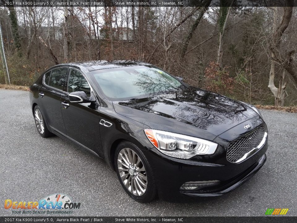 Front 3/4 View of 2017 Kia K900 Luxury 5.0 Photo #5