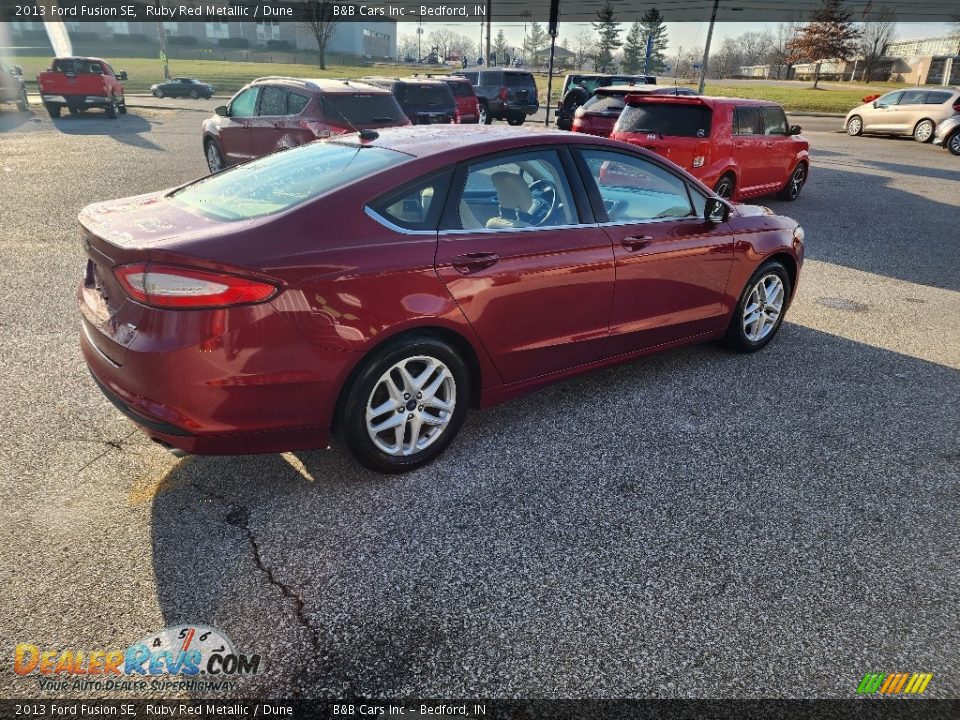2013 Ford Fusion SE Ruby Red Metallic / Dune Photo #6