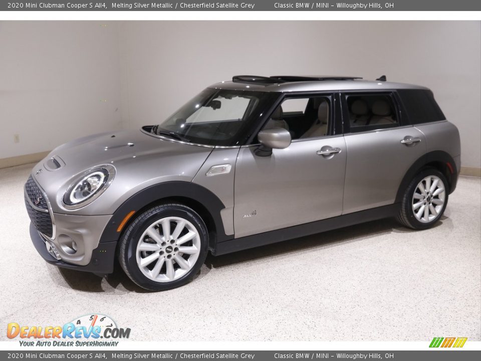 Front 3/4 View of 2020 Mini Clubman Cooper S All4 Photo #3