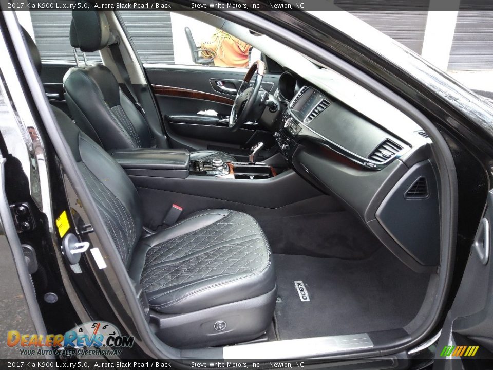Front Seat of 2017 Kia K900 Luxury 5.0 Photo #18
