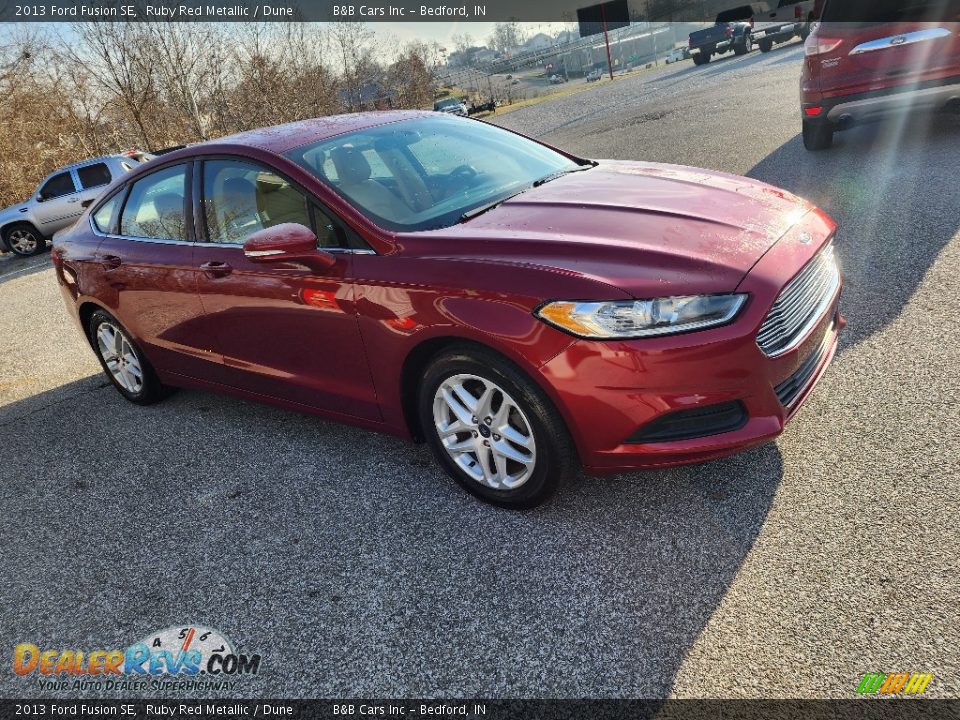 2013 Ford Fusion SE Ruby Red Metallic / Dune Photo #23