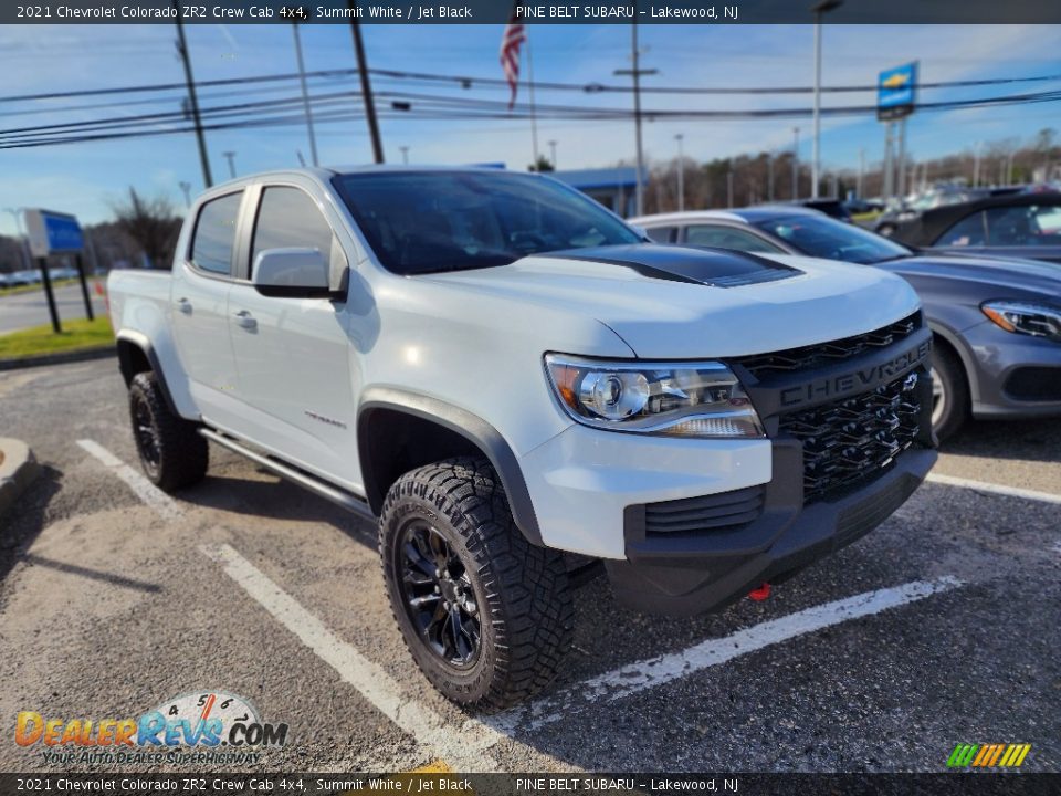 Front 3/4 View of 2021 Chevrolet Colorado ZR2 Crew Cab 4x4 Photo #2