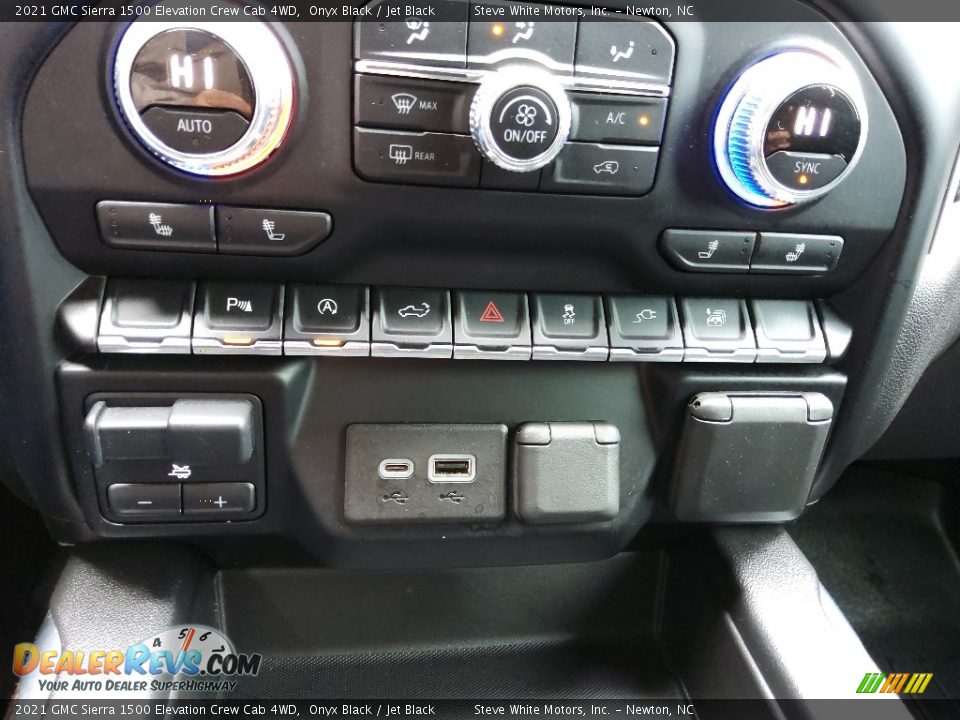 Controls of 2021 GMC Sierra 1500 Elevation Crew Cab 4WD Photo #29