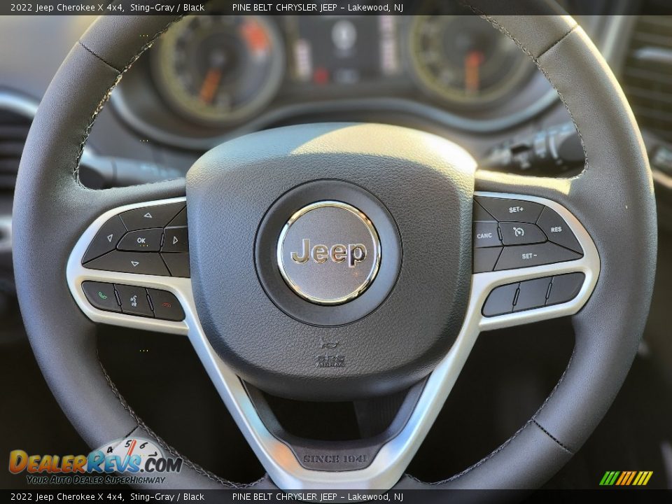 2022 Jeep Cherokee X 4x4 Steering Wheel Photo #10