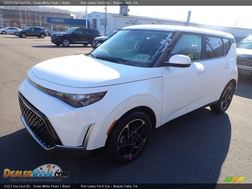 2023 Kia Soul EX Snow White Pearl / Black Photo #4